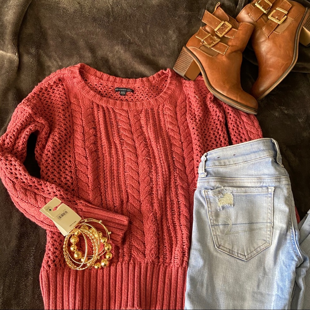 American Eagle Sweater